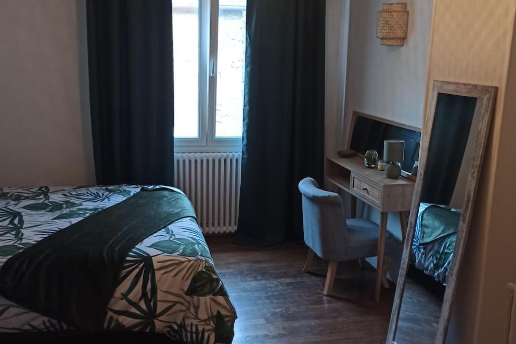 Petite Maison De Bourg Proche A84 Ducey-Les Cheris Exterior foto